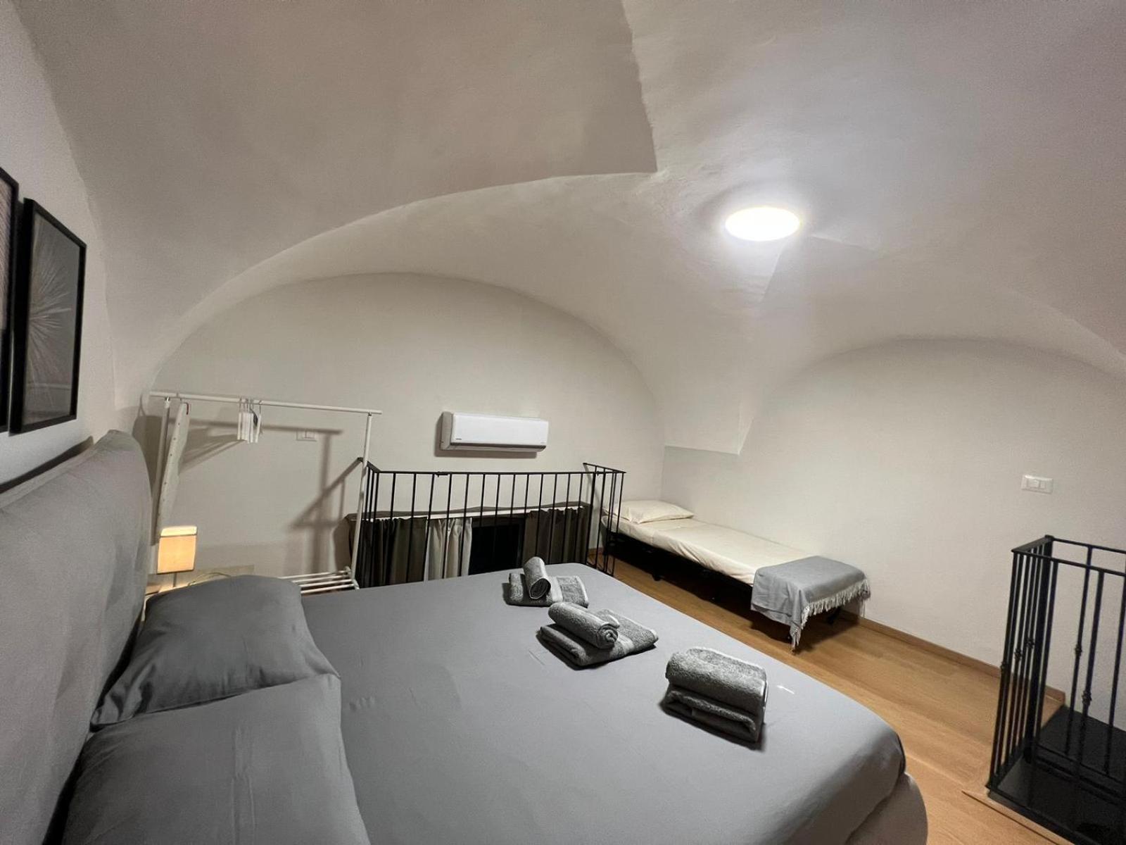 Almond Apartment คาตาเนีย ภายนอก รูปภาพ